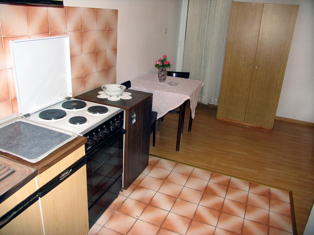 Apartments Vidovic فوديس الغرفة الصورة