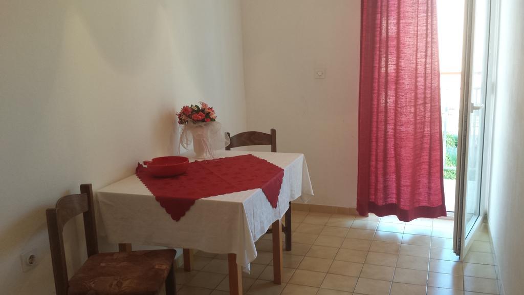 Apartments Vidovic فوديس الغرفة الصورة