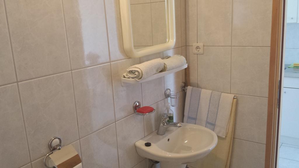 Apartments Vidovic فوديس الغرفة الصورة